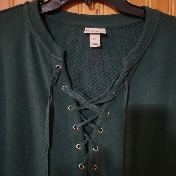 🔥Forest green plus size 2x lace front sweater - Picture 4 of 5